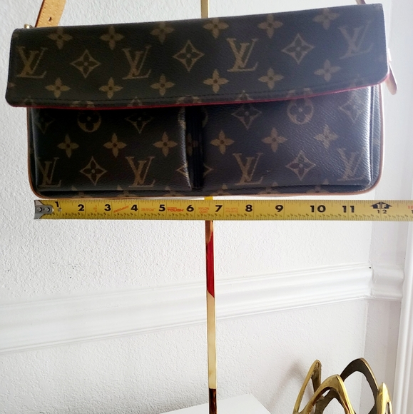 Louis Vuitton Viva Cite MM Shoulder Bag - Picture 14 of 17